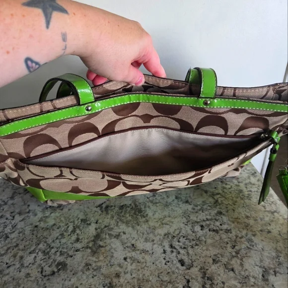 Coach Tote Bag - Picture 4 of 12